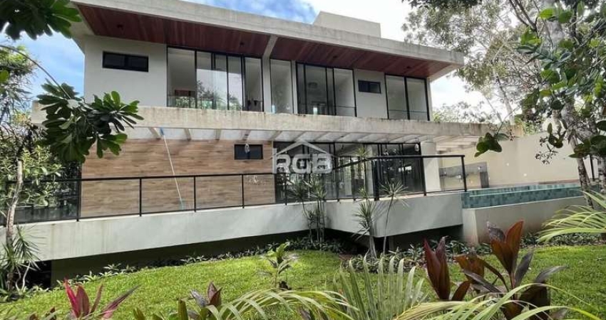 Linda Casa 4/4 (3 suítes) no Reserva Sapiranga em Praia do Forte R$ 1.800.000,00
