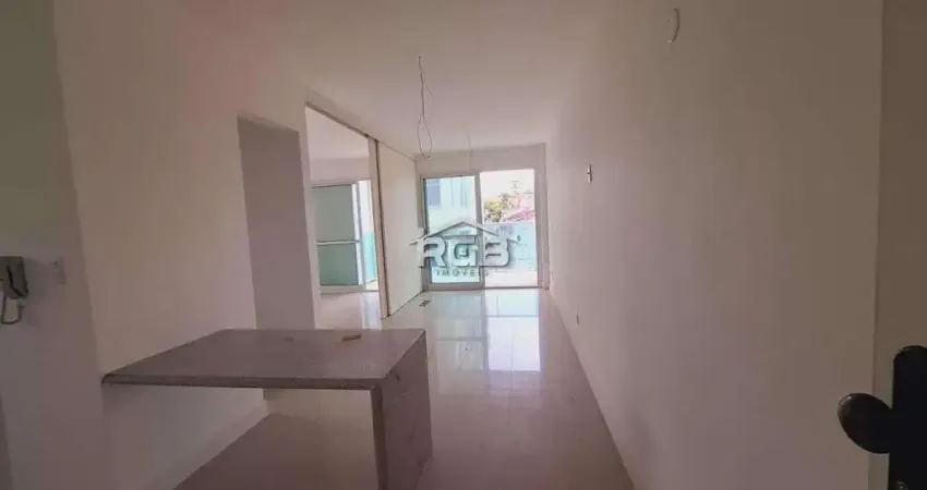Cloc Marina Residence 1/4 e Sala Vista Mar na Contorno R$ 810.000,00