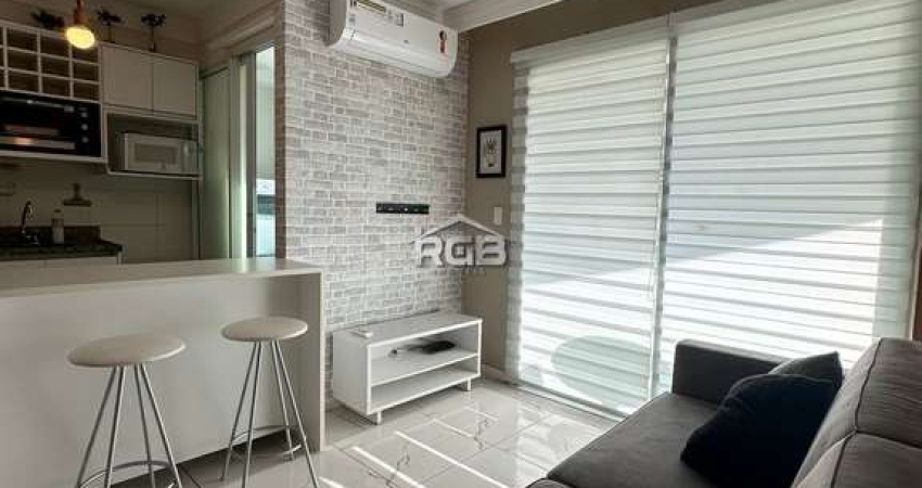 Mandarim 1/4 e Sala Mobiliado no Caminho das Árvores R$ 470.000,00