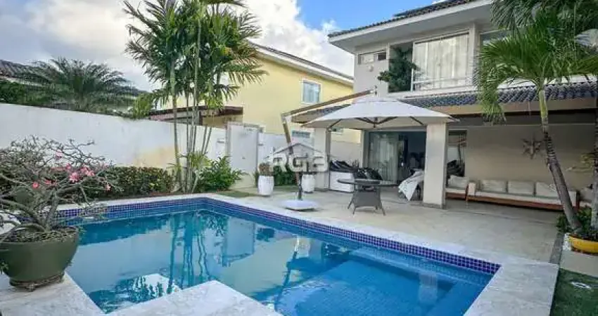 Linda Casa 4 suítes Porteira Fechada em Alphaville Litoral Norte R$ 2.500.000,00