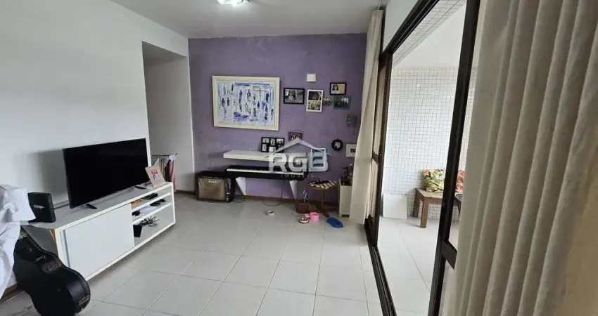 Apartamento 3/4 com suíte  no Costa Azul R$ 670.000,00