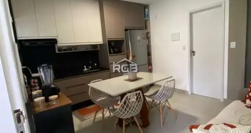 Apartamento 1/4 e sala Porteira Fechada no Farol Itapuã R$ 385.000,00