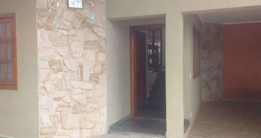 Casa com 3 dormitórios à venda, 205 m² por R$ 870.000,00 - Jardim Santa Marina - Valinhos/SP