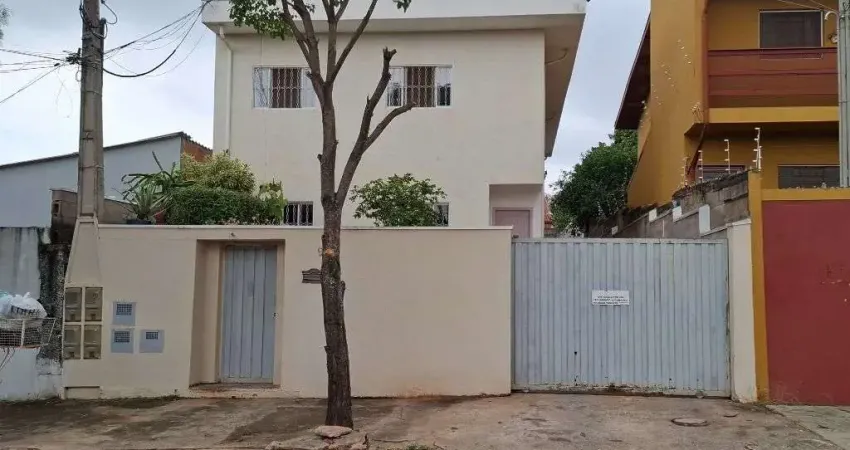 Excelente oportunidade para investidor, são 06 casas tipo apartamento para venda, sendo 450 m² de construção por R$ 1.100.000 - Jardim São Luiz - Vali