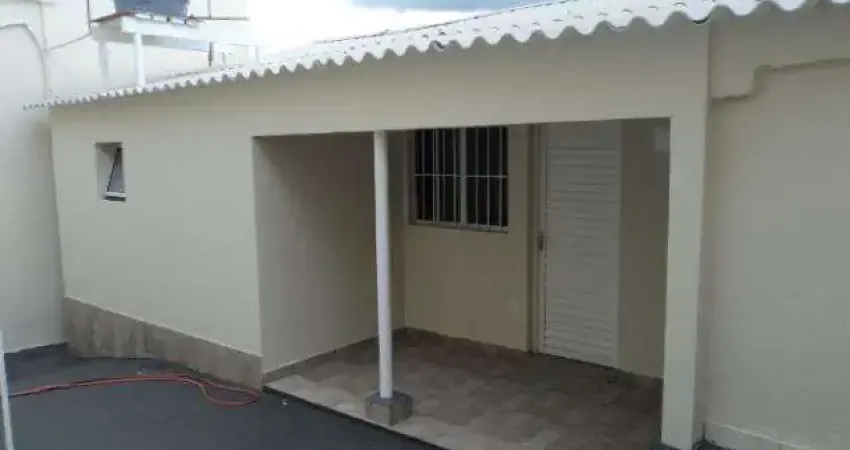 Casa com 1 dormitório para alugar, 55 m² por R$ 1.500,00/mês - Centro - Valinhos/SP