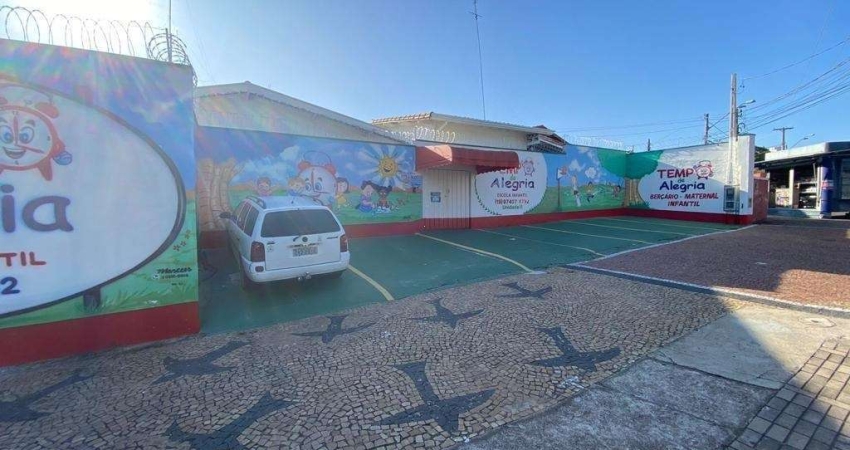 Casa a venda no Jardim Proença com 13 salas sendo ponto comercial alugado