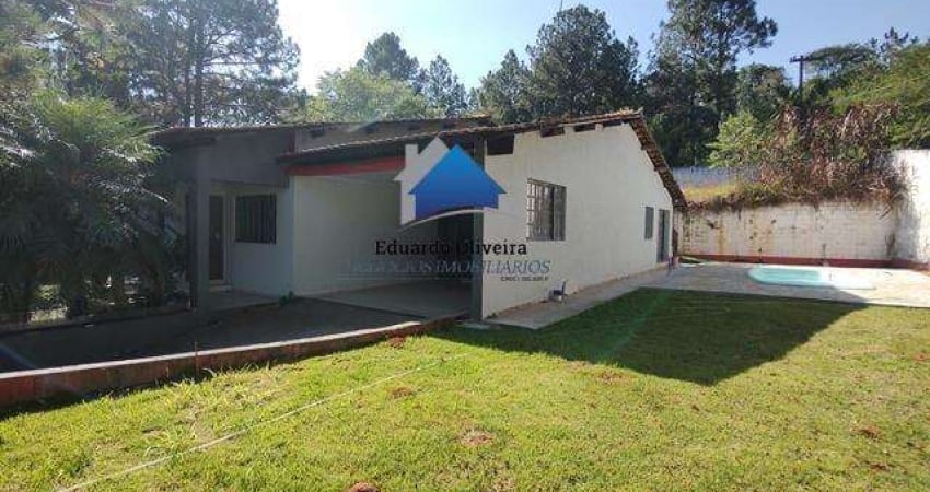 Casa dos Sonhos em Cotia/Granja Viana: Amplo e com Piscina!