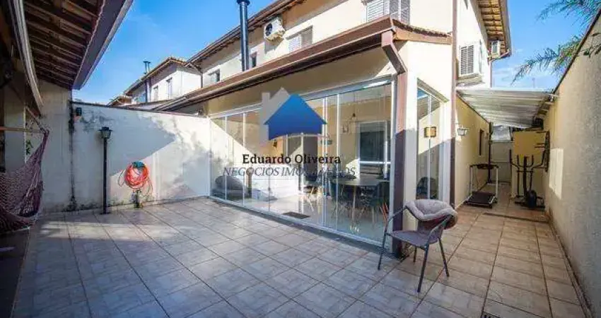 Casa em condomínio fechado com 3 quartos à venda na Rua Guarujá, 175, Parque Rincão, Cotia