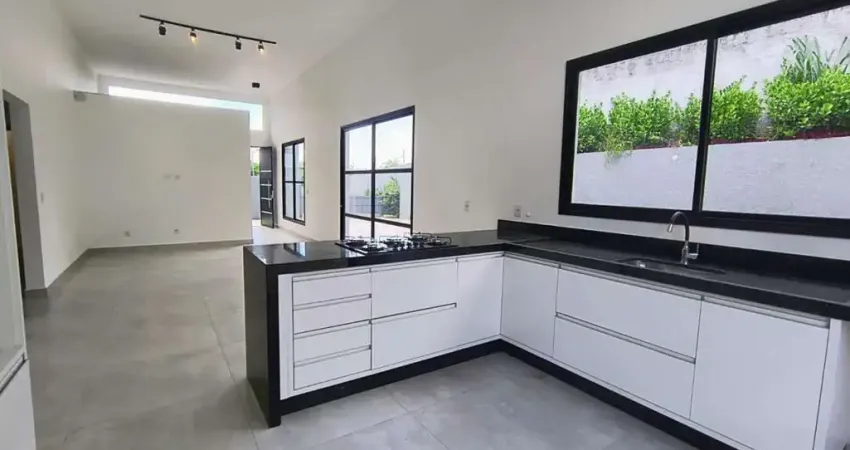 Casa em Condomínio para Locação em Atibaia, Jardim Estância Brasil, 3 dormitórios, 1 suíte, 3 banheiros, 2 vagas
