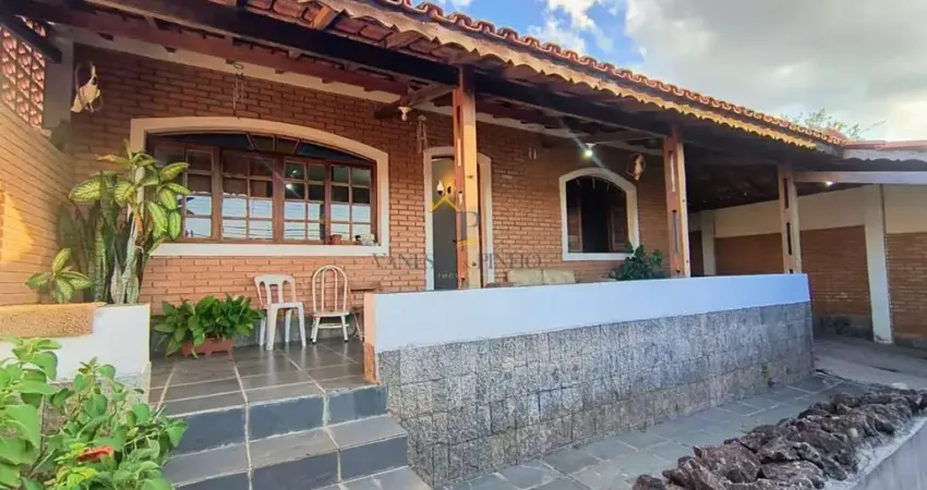 Casa para Venda em Atibaia, Jardim dos Pinheiros, 3 dormitórios, 1 suíte, 2 banheiros, 2 vagas