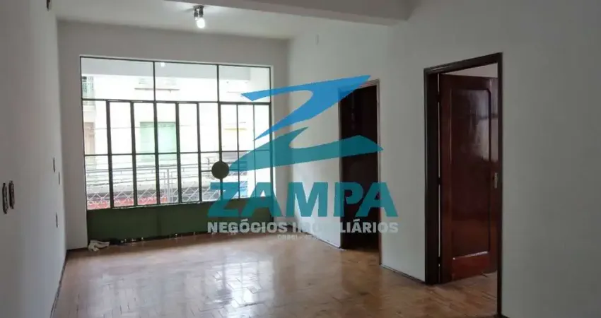 APTO DE 2 QUARTOS AMPLOS, SALA E COZINHA AMPLAS COM SACADA E QUINTAL EM FRENTE AO TERMINAL CENTRAL
