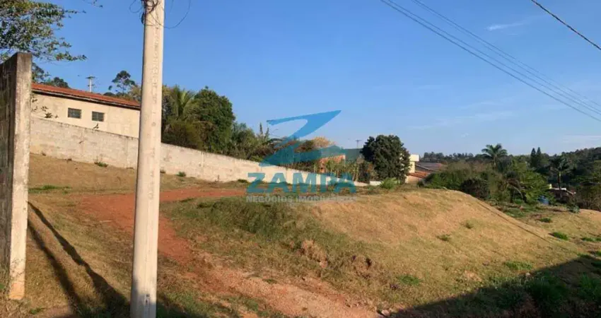 Terreno para chácara de 1000m² com 2 taludes, poço caipira e energia instalada