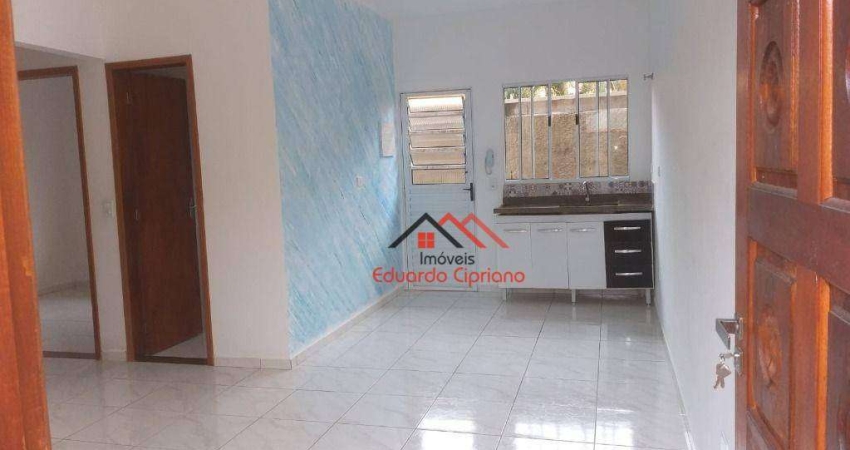 Condomínio fechado com 4 casas de 2 dormitórios  cada