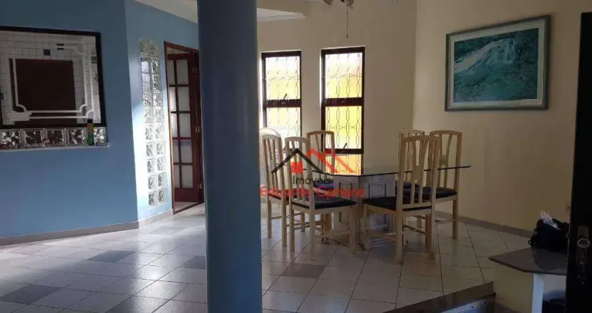Casa com 5 dormitórios à venda, 234 m² por R$ 1.100.000,00 - Jardim Capricórnio - Caraguatatuba/SP