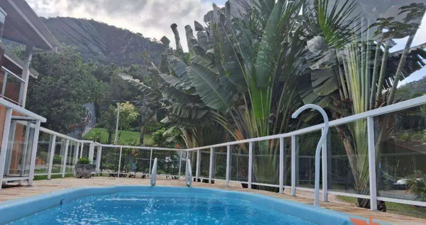 Casa com 8 dormitórios à venda, 550 m² por R$ 4.500.000,00 - Lagoinha - Ubatuba/SP