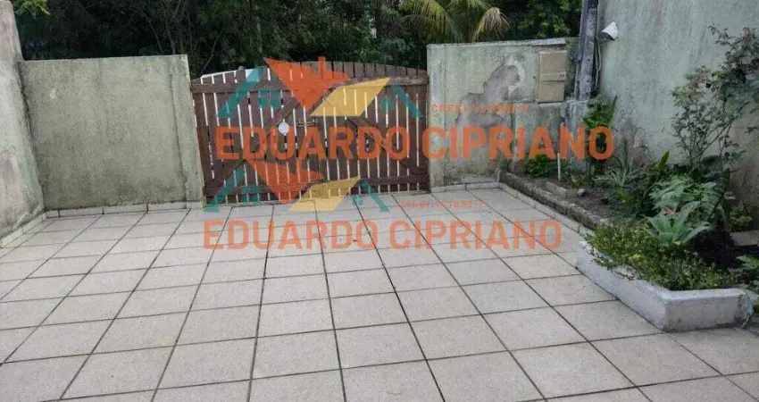 Casa com 01 dormitório + 01 edícula nos fundos. bairro: jardim terralão caraguatatuba/sp