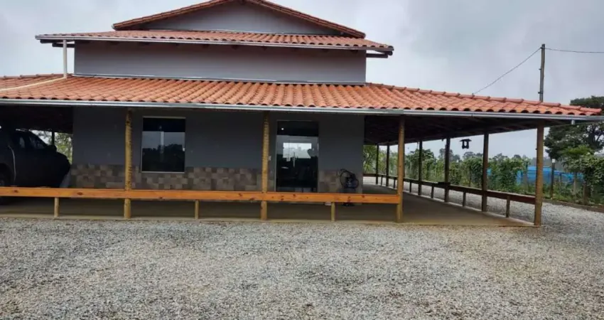 Fazenda com 2 salas à venda no Centro, Itaguara 