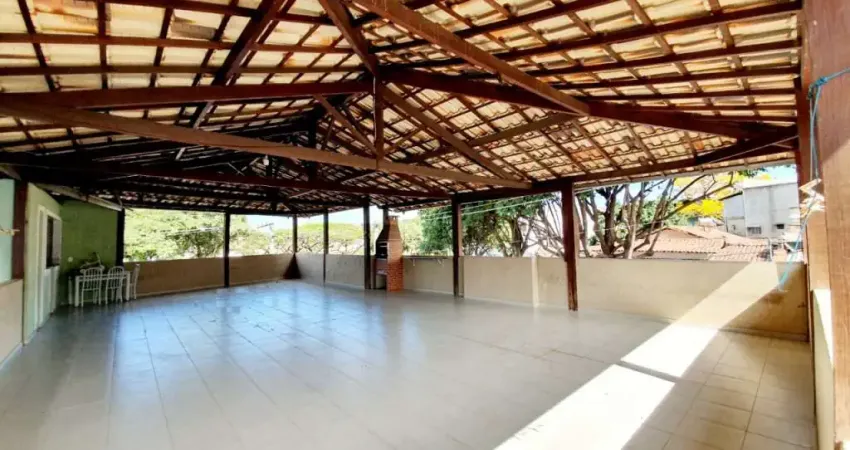 Casa com 3 quartos à venda na Rua Sorocaba, Letícia, Belo Horizonte