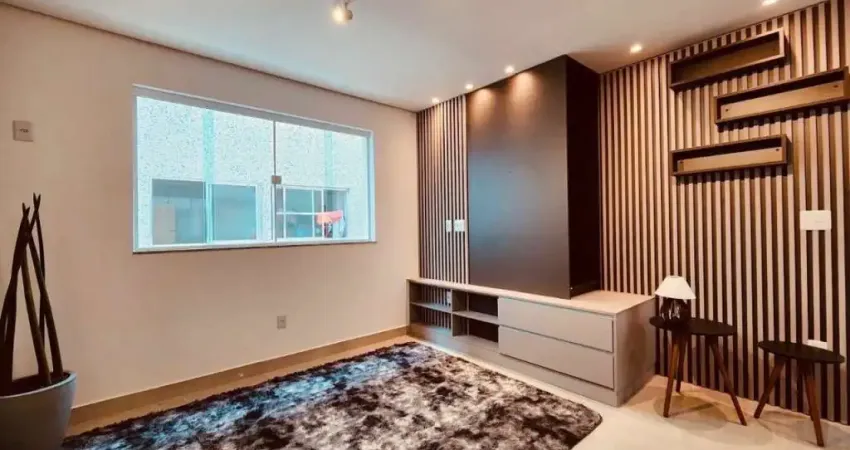 Vende-se Sobrado Duplex Novo/ Villagio/  Campo Grande/ Santos