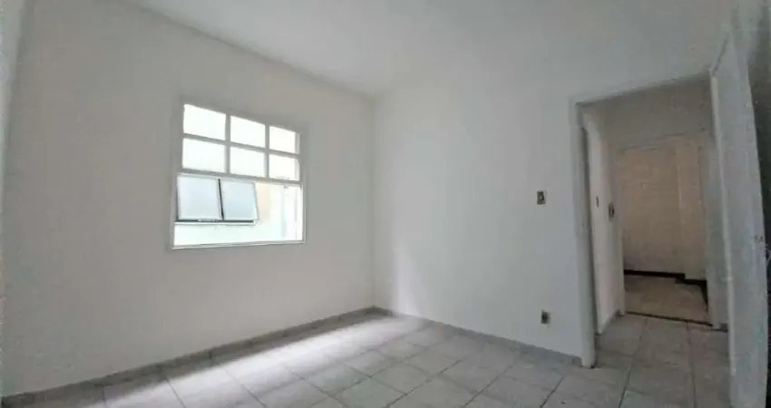 Vende-se apartamento de 3 dortmitórios no BNH/Aparecida/ Santos