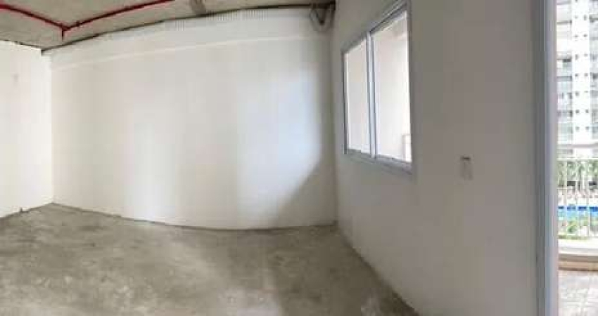 Aluga-se sala comercial na Vila Mathias/Santos com sacada, banheiro e garagem por R$ 1.200,00