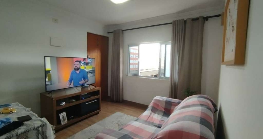 Vende-se apartamento de 2 dormitórios/BNH/ /Aparecida/ Santos