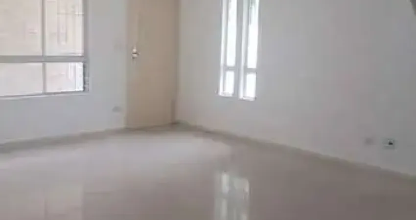 Vende-se casa térrea de 3 dorm/suite/churrasqueira/quintal no Marapé