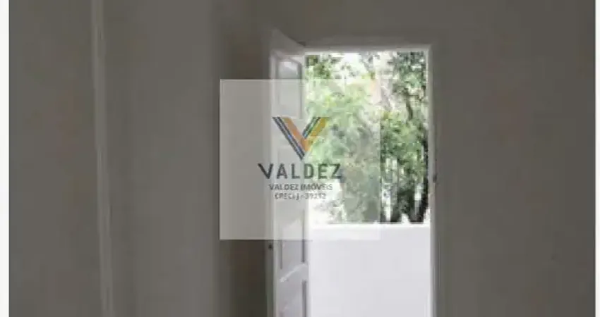 Aluga-se apartamento de 2 dormitórios com varanda no Boqueirão - Santos, perto das universidades