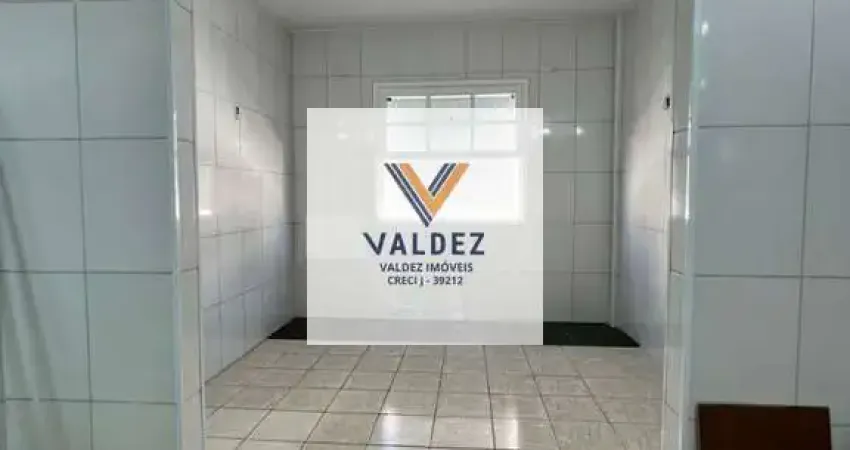 Aluga-se sala living na ponta da praia/banheiro/cozinha/vaga de garagem