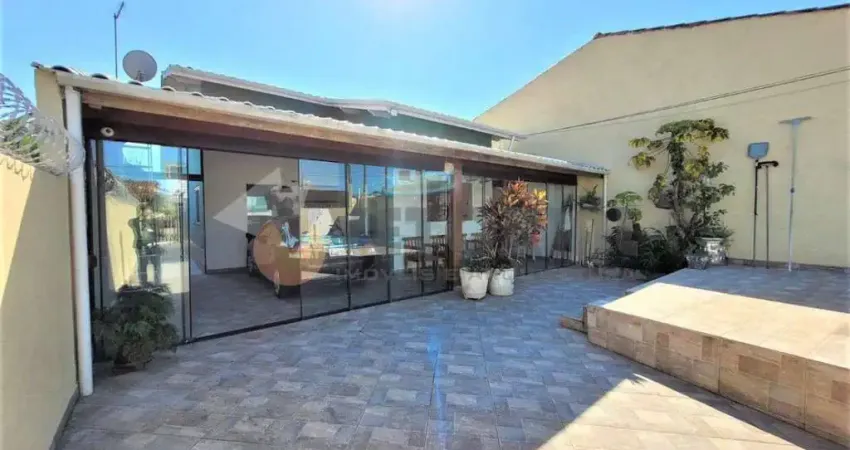 Casa à venda em Caraguatatuba, Balneário dos Golfinhos, com 2 quartos, 175m²