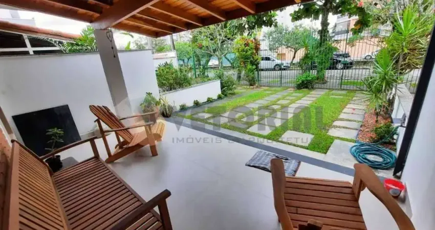 Sobrado com 2 quartos, 80m², à venda em Caraguatatuba, Indaiá