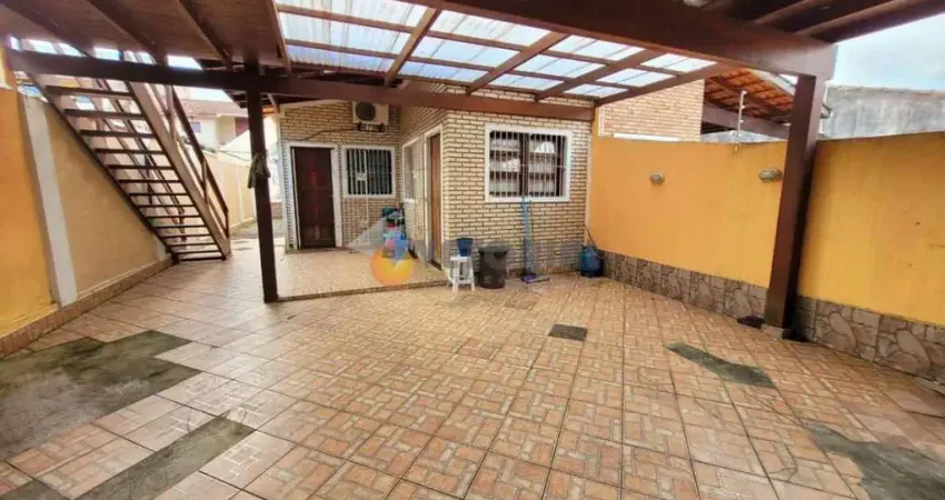 Casa à venda em Caraguatatuba, Jardim das Gaivotas, com 2 quartos, 140m²