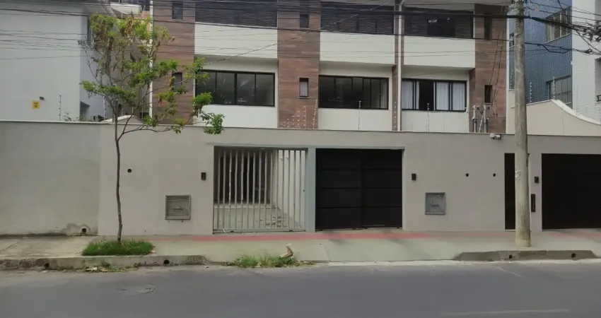 Linda casa com 3 quartos e 3 vagas em localização privilegiada do itapoa!!!