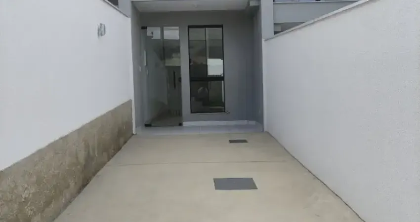 Casa com 2 quartos à venda na Rua José Paulino, 83, Jardim Guanabara, Belo Horizonte