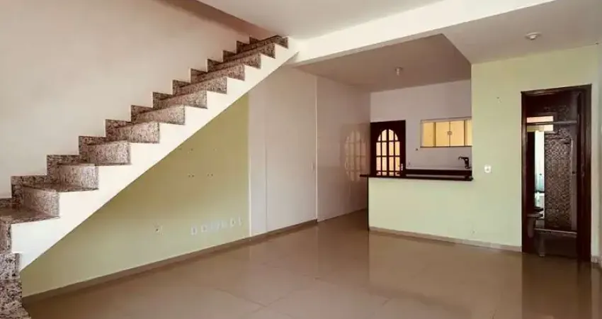 R$: 400 mil - casa independente, 2 quartos, próximo à praia do peró. cabo frio, rj