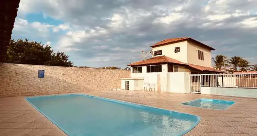 R$: 300 mil - casa em condomínio, 2 quartos, próximo à praia, peró, cabo frio, rj