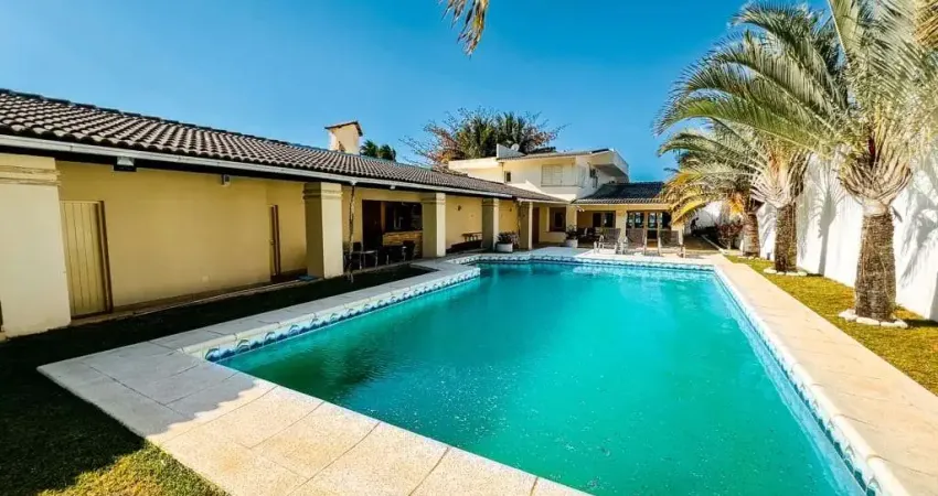 Casa com 5 quartos à venda na Rua Evaristo Hélio Trindade, 6, São Bento, Cabo Frio