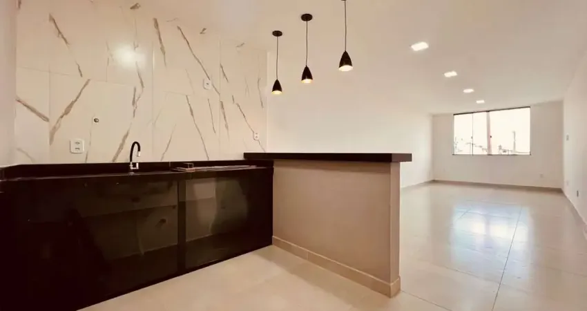 R$ 2.800 apartamento com 2 quartos para locação na av. henrique terra, cabo frio, rj