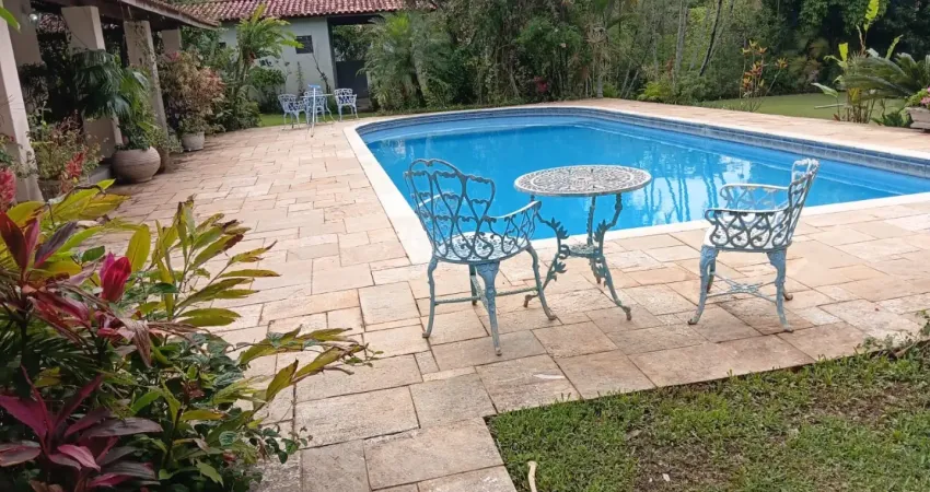 Chácara 4.000m² em sorocaba - casa 250m², piscina, churrasqueira, poço artesiano e campinho - lazer completo!