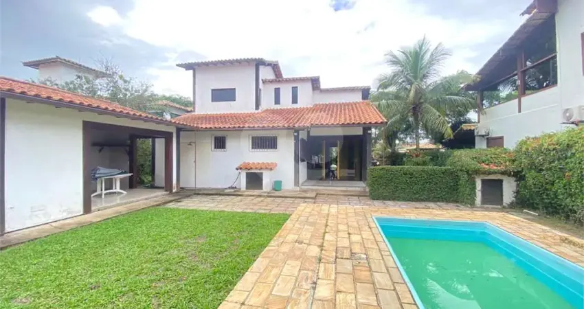 Condomínio com 4 quartos à venda em Manguinhos - RJ