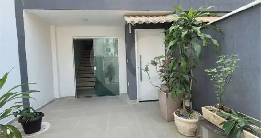 Condomínio com 4 quartos à venda em Vargem Grande - RJ