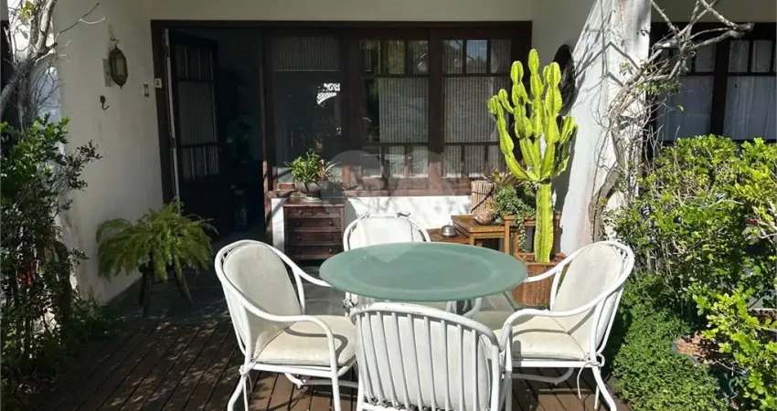 Condomínio com 2 quartos para locação em Marina - RJ