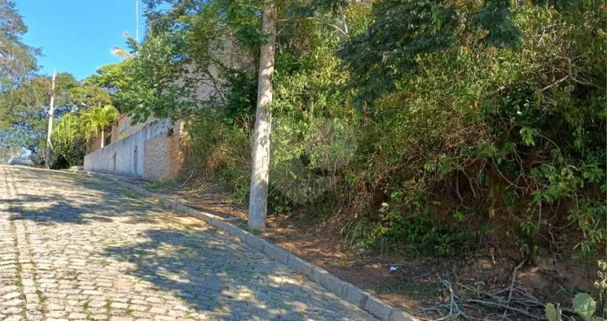 Terreno à venda na Ferradura, Armação dos Búzios 