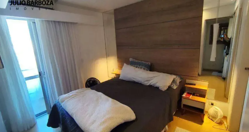 Lindo apartamento totalmente modernizado,com 3 dormit´´orios, sendo 1 suíte, ar condicionado, 2 vagas de garagem