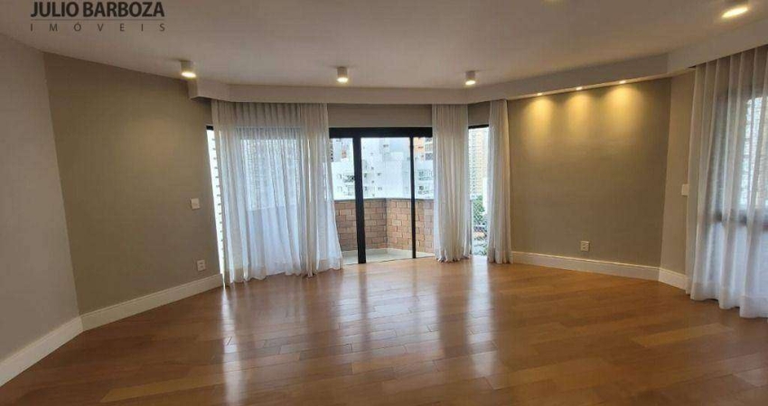 Apartamento totalmente modernizado com 3 suítes, 2 vagas de garagem