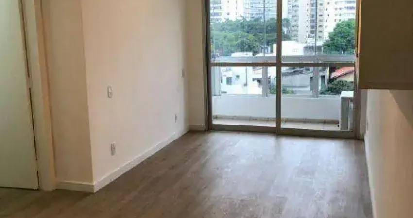Moema lado Pássaros  2:dorm um suíte, 70m2 ,varanda, ar. condicionado,2 vagas ,lazer completo SP.