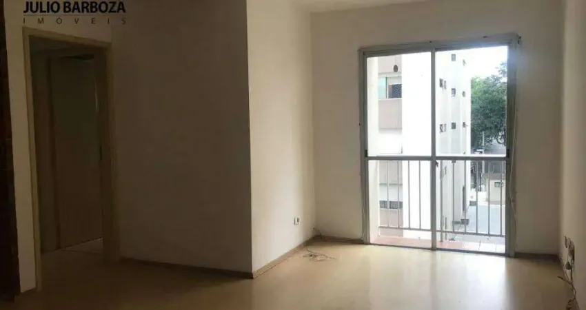Apartamento reformado em Moema Pássaros, 70m², 2 dormitórios, 2 banheiros, sacada, e 1 vaga de garagem