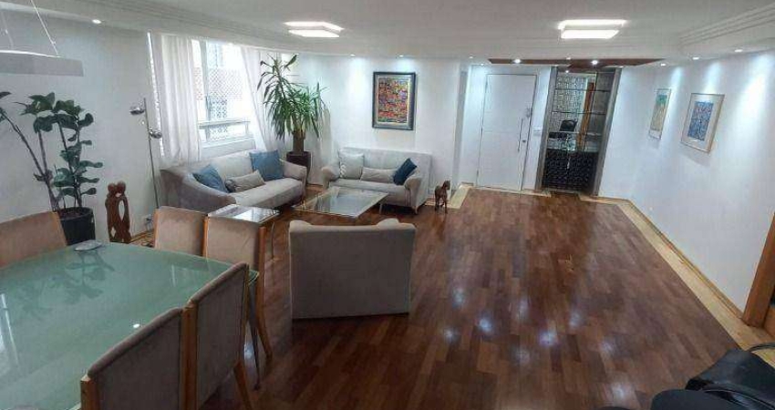 No Coração do Jardins Lindo apto reformado e todo mobiliado 184m2 útil  sendo 3 dormitórios com 2 suítes ,2 vagas  . SP