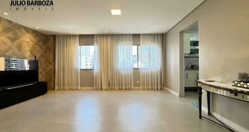 Apartamento totalmente reformado com 3 2 dormitórios, e 2 vagas de garagem, em moema pássaros