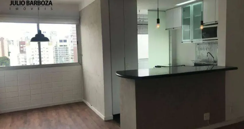 Apartamento totalmente reformado,com 2 dormitórios,e 1 vaga de garagemna vila olimpía